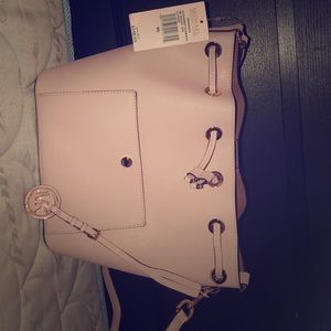 Micheal Kors purse